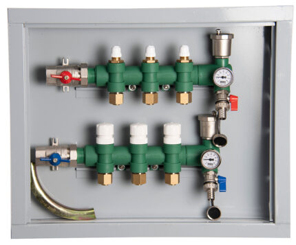 KIT COLECTORES PLASTICOS P/3 CIRCUITOS 20 mm. ENTRADA DER. TUBOTHERM